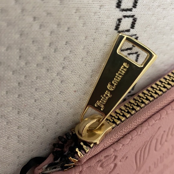 Juicy Couture All Out Of Love Wristlet - Picture 3 of 9